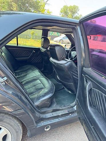 mers 212: Mercedes-Benz C-Class: 1994 г., 2.2 л, Механика, Седан — 4