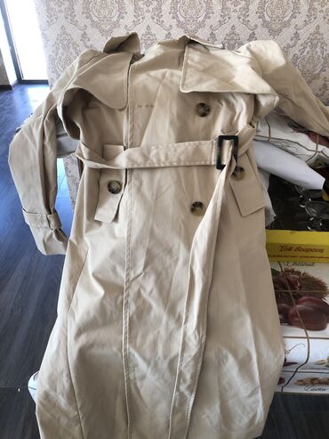 Куртки: Женская куртка XL (EU 42), цвет - Бежевый, Ellesse