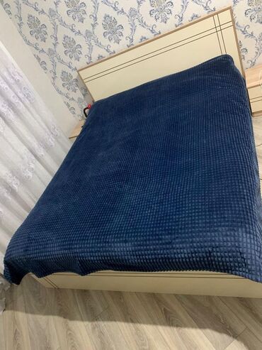 bayraq sekilleri yukle: Для кровати цвет - Голубой Покрывало