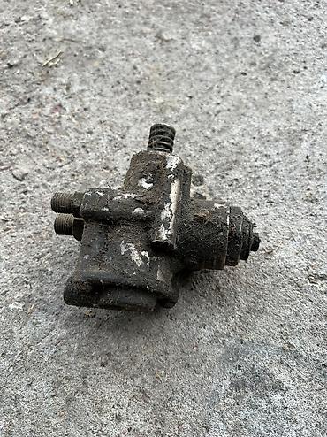 Другие детали для мотора: Запчасти от Ауди А6 С6 3.2 Клапанная крышка 3000 сом Насос масленный — 8