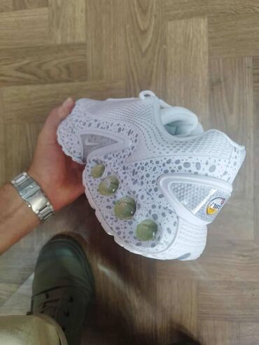 Patike: Patike — 12