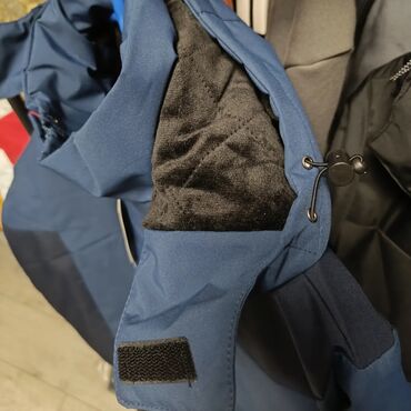 Куртки: Новинка! Куртка с капюшоном, подкладкой на флисе.Ткань — 4