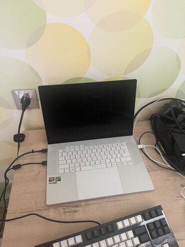 telefon ucun flash kart: AMD A9, 16 "