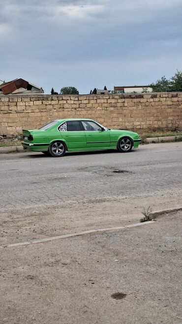 BMW: BMW 5 series: 2 l | 1990 il Sedan — 8