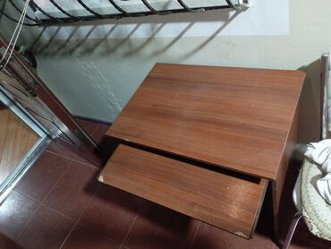 bed: Konpitor stolu seliqeli qalib
Catdirma var lalafo.az -da bed: Konpitor stolu seliqeli qalib
Catdirma var