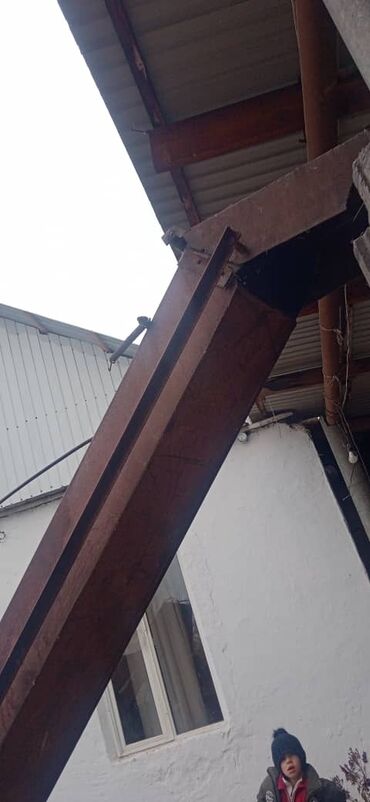 продаю связи с переездом: Зерноочистительная машина с нориями (мобильный агрегат) Назначение: -