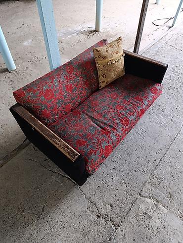 iwlenmiw divan kreslo: Divan, İşlənmiş, Açılmayan, Bazasız, Parça, Çatdırılma yoxdur — 1