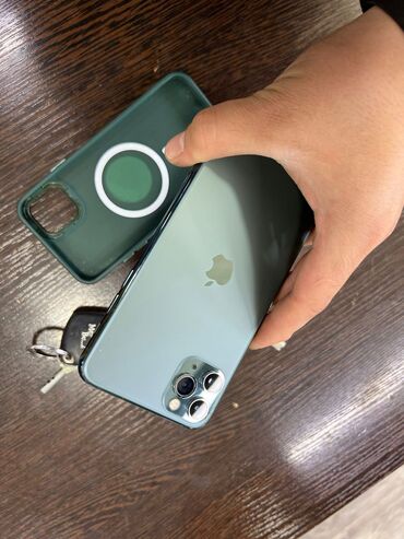 green card 2018: IPhone 11 Pro Max, Б/у, 64 ГБ, Alpine Green, Зарядное устройство, Чехол, Кабель, 82 %