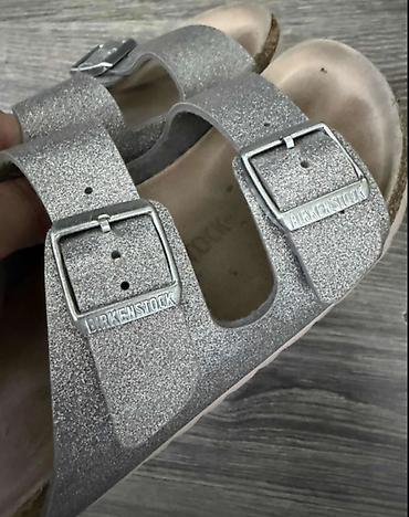 zeleni deda mraz: Birkenstock preudobne papuče poznatog i skupog brenda, odlične — 3
