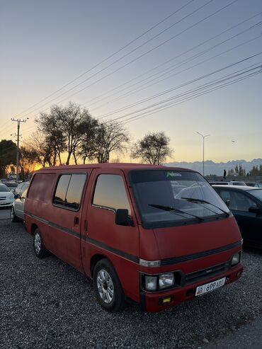 Isuzu: Isuzu Midi: 1991 г., 2.2 л, Механика, Дизель, Минивэн