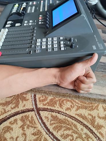 микшерные пульты: Цифровый AV‑микшер Panasonic MX70 (Digital AV Mixer MX70) — 7