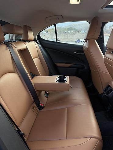 обогреватель на авто: Lexus UX: 2019 г., 2 л, Вариатор, Гибрид, Кроссовер — 9