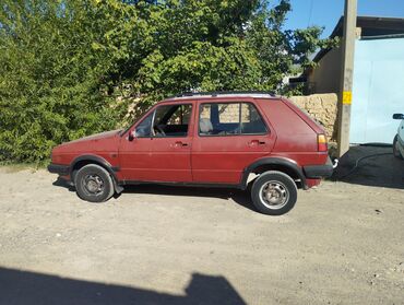 Транспорт: Volkswagen Golf: 1985 г., 1.6 л, Механика, Бензин, Седан