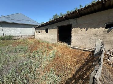 гостиница в беловодске: Военно Антоновка Сдается крытый сарай с навесом Участок: 5соток