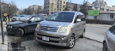 тойота noah: Toyota Noah: 2004 г., 2 л, Автомат, Бензин, Вэн/Минивэн