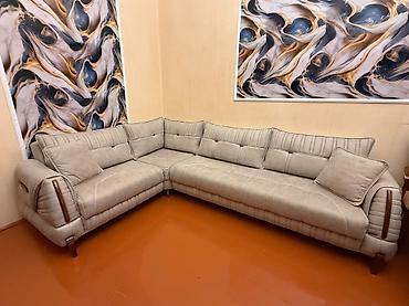 Divan 600azn satılır. Az istifadə olunub açılır bazalıdı. Ölçü 2,10×3 lalafo.az -da Divan 600azn satılır. Az istifadə olunub açılır bazalıdı. Ölçü 2,10×3