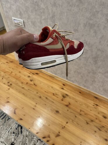 spor ayaqqabı: Orginal nike
41razmer