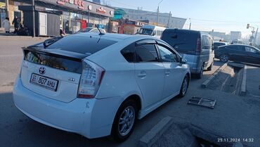 Toyota: Toyota Prius: 2010 г., 1.8 л, Автомат, Гибрид, Седан