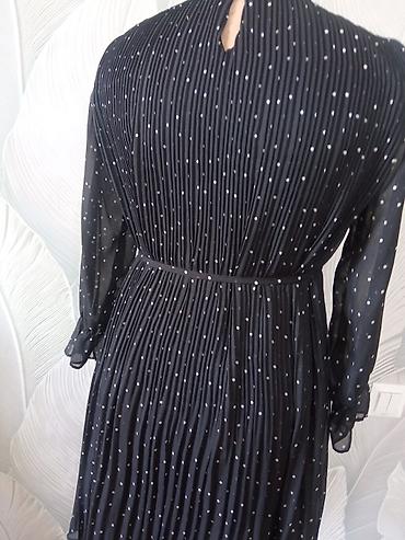 Вечерние платья: Продаю вечерние платья 46-48(L) размера. По 400 каждое. В отличном — 7