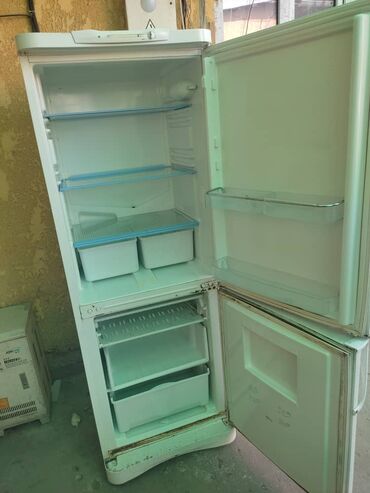 холодильники ремонт: Муздаткыч Indesit, Оңдоо талап кылынат, Эки камералуу, 60 * 165 * 60