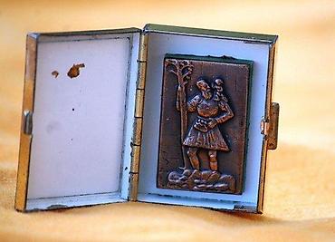 Ostali antikviteti: Vintage amulet Nanos gigantum humeris. Stara nemačka amulet : Nanos — 4