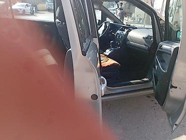 Opel: Opel Zafira, gümüşü rəng, 7 yerlik (3 cərgə oturacaq) minivan — 5