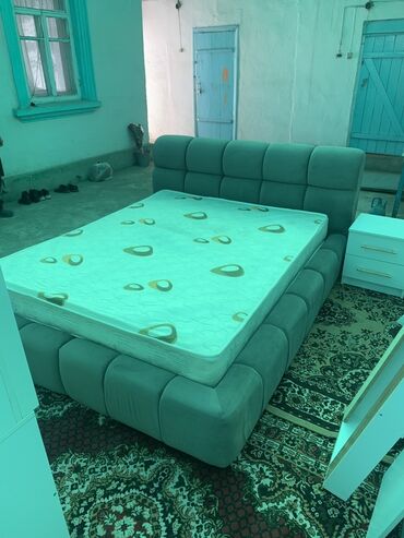 спальный гарнитур в бишкеке цены: Новая Уютная двуспальная кровать с мягким высоким изголовьем и
