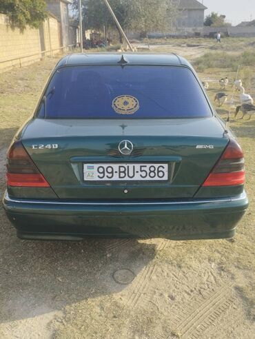 Mercedes-Benz: Mercedes-Benz 240: 2.4 l | 1998 il Sedan — 17