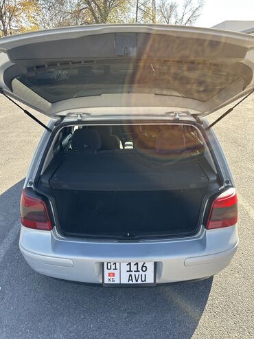 Volkswagen: Volkswagen Golf: 2000 г., 2 л, Автомат, Бензин — 9