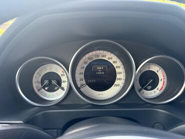 Mercedes-Benz: Mercedes-Benz E 220: 2.2 l | 2014 il Sedan — 8