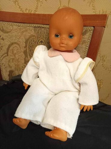 uşaq barabanları: Немецкая кукла 1980-х годов. В хорошем состоянии