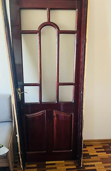 Digər mebel: 4 ədəd üstdən çıxmış taxta qapı, əla vəziyyətdədir, qapıların yanları — 3