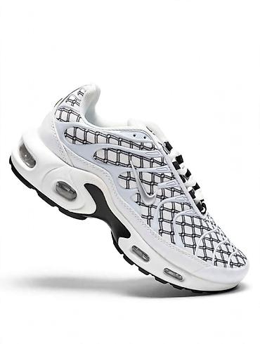 Patike Nike Air Max Plus (TN) – bele sa crno‑sivim mrežastim printom
