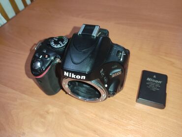 буфер для машины цена: 5000c. Nikon D5100. на запчасти. поломка затвора. целиком 5000с