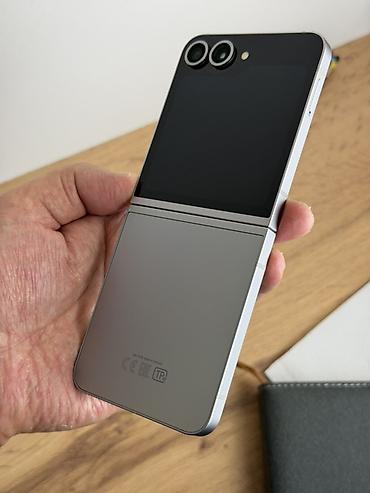 флешка 256 гб: Samsung Galaxy Z Flip 6, Б/у, 256 ГБ, цвет - Серебристый, 2 SIM — 2