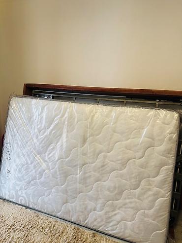 qiz səkilləri: Genc usaq yatağı. 130 eni.2 m uzunu.Mebel fabrikində yığılıb. Matras — 5