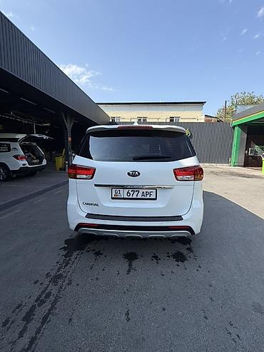 210 белый: Kia Carnival: 2017 г., 2.2 л, Автомат, Дизель, Минивэн — 2