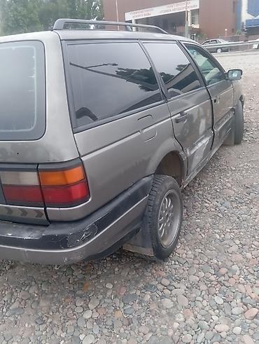 багаж на крышу: Volkswagen Passat Variant: 1990 г., Универсал — 8