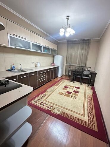 квартиры не дорогие: 3 комнаты, 82 м², Индивидуалка, 1 этаж, ПСО (под самоотделку)