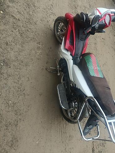 salam moped: Skuter/moped satılır - Kuzov rəngi: qırmızı-ağ-qara kombinasiyası - — 2