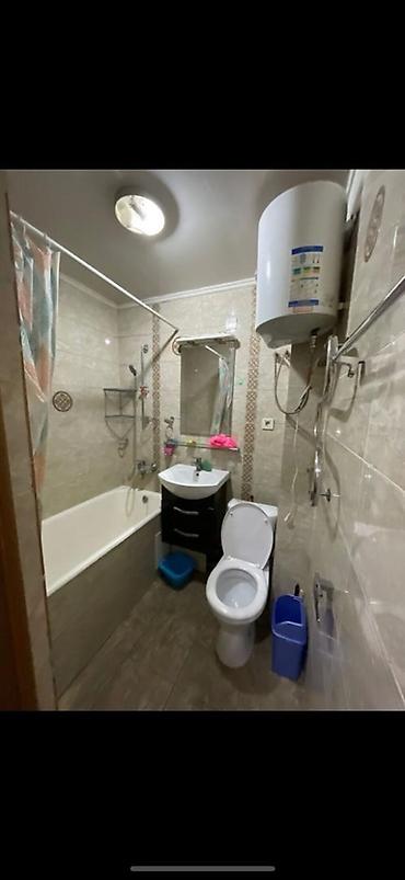 Недвижимость: 3 комнаты, 58 м², Дордой Плаза ТРЦ 104 серия, 3 этаж, Евроремонт — 2
