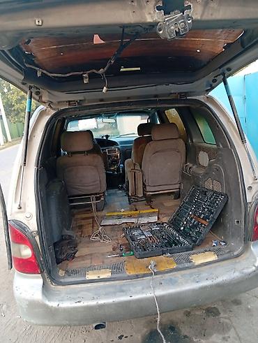 lider auto: Kia Carnival: 1998 г., Минивэн — 3