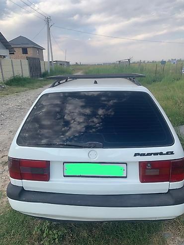 Volkswagen Passat Variant: 1994 г., 2 л, Механика, Бензин, Универсал