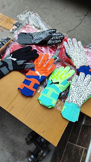 Перчатки: Вратарские перчатки для футбола — ассортимент моделей и расцветок — 10