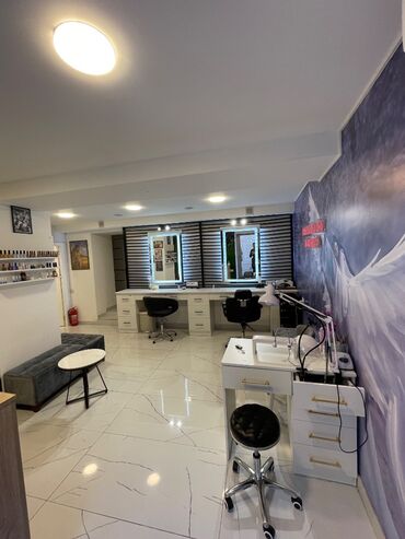 Kosmetoloqlar: Şəhərin tam mərkəzində aktiv hazır biznes satılır.Mərkəzə və sosial — 3