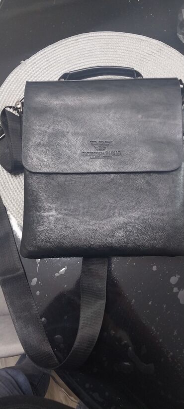 gün eynekleri: Çiyin çantası, Emporio Armani