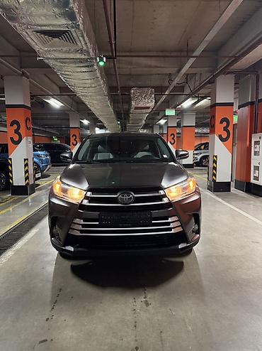 bmv x3: Toyota Highlander: 2018 г., Автомат, Бензин, Кроссовер — 1
