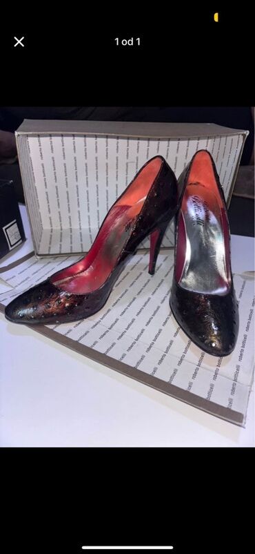 zelene cipele na stiklu: Pumps, 41