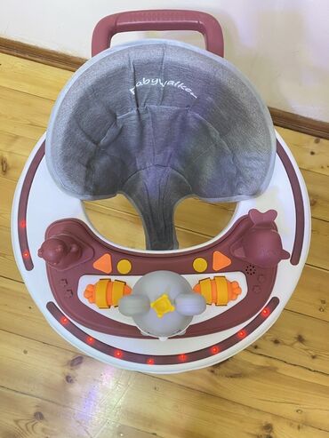 Yerimək üçün arabalar, çəliklər, əsalar, rollatorlar: Uşaq gəzdirəni (baby walker) - Rənglər: tünd qırmızı/şabalıdı və ağ — 10