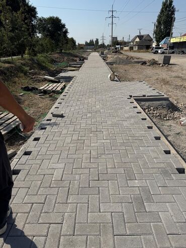 Евробрусчатка: 1.	 #ПрессБрусчатка Выдерживает грузовые авто! Позвонить: 	2 — 6